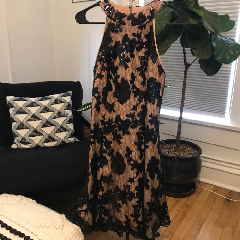 Nude mini dress with black lace/sequences